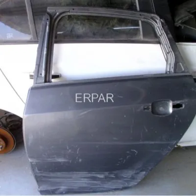 Opel Astra J Çıkma Sol Arka Kapı