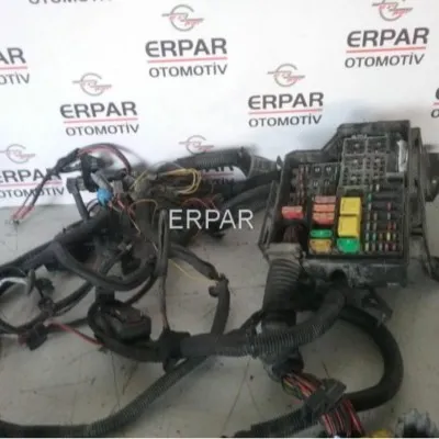 Opel Corsa C Çıkma Sigorta Tesisatı SZ2