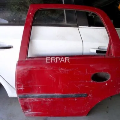 Opel Corsa C Çıkma Sol Arka Kapı Kırmızı
