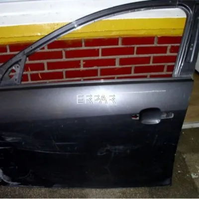 Opel Insignia Çıkma Kapı Sol Arka Siyah